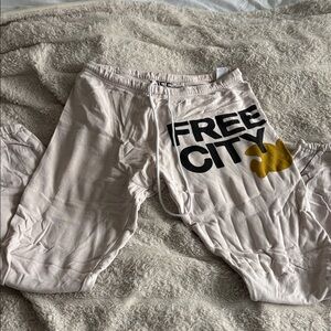 Freecity sweatpants size small